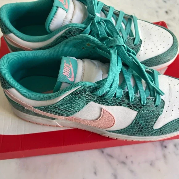 Nike Dunk Low ME washed teal/bleached coral snakeskin - Picture 8 of 8